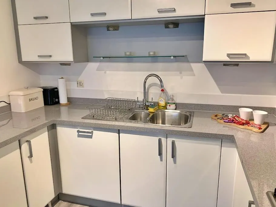 Two Bedroom Apartment In Central Bournemouth